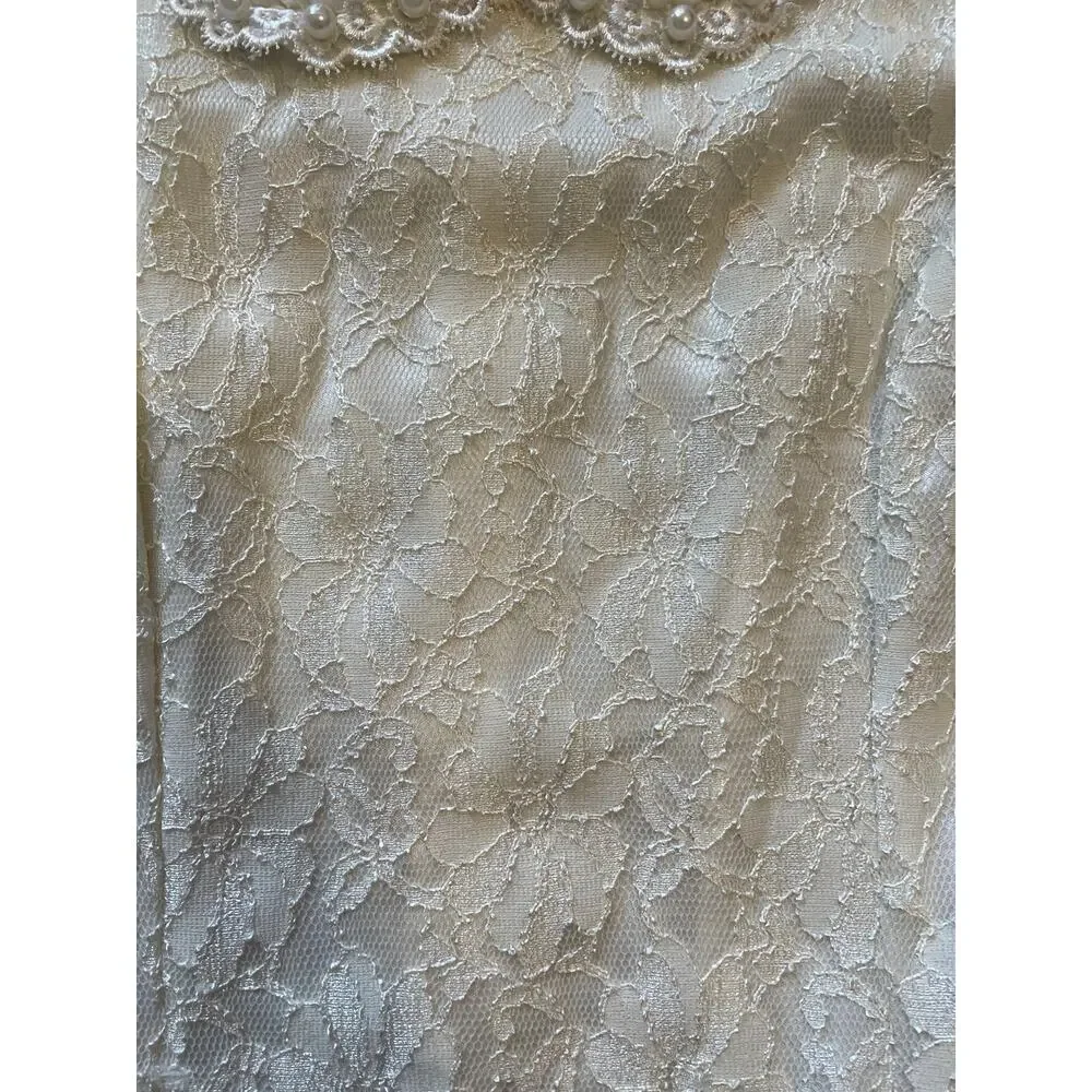 Exclusive Collection Elegant Pearl Collar Junior’s Size 44 Pearl and Lace Dress